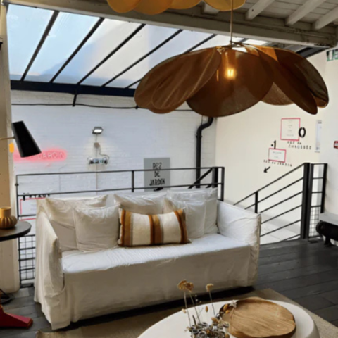 Lampe douce et lumineuse en forme de fleur | Suspendue